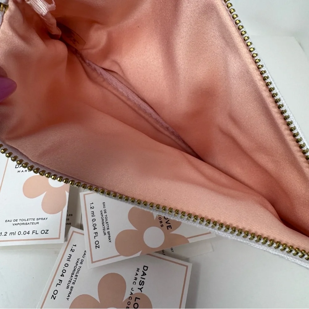 MARC JACOBS 🌼 Daisy Love 🌼 NEW Canvas & Rose Gold MAKEUP Cosmetics Bag /Pouch
